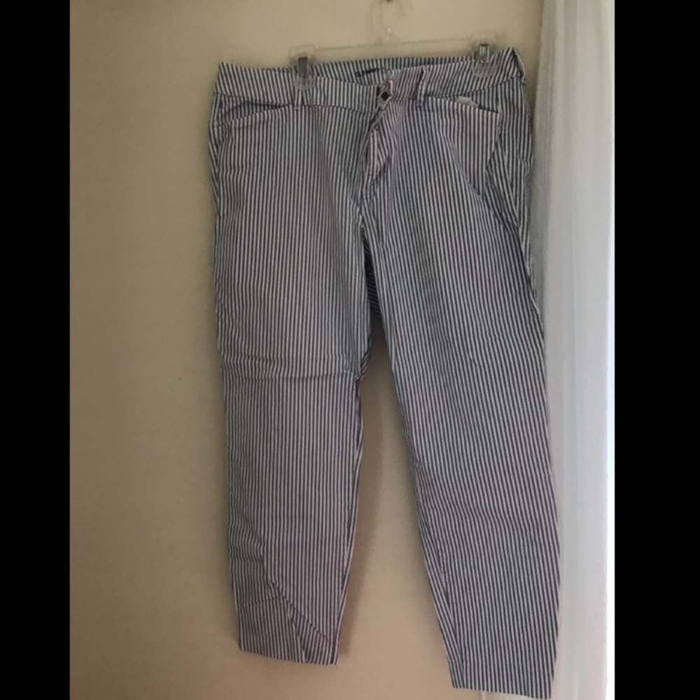 Old Navy Pixie Pant